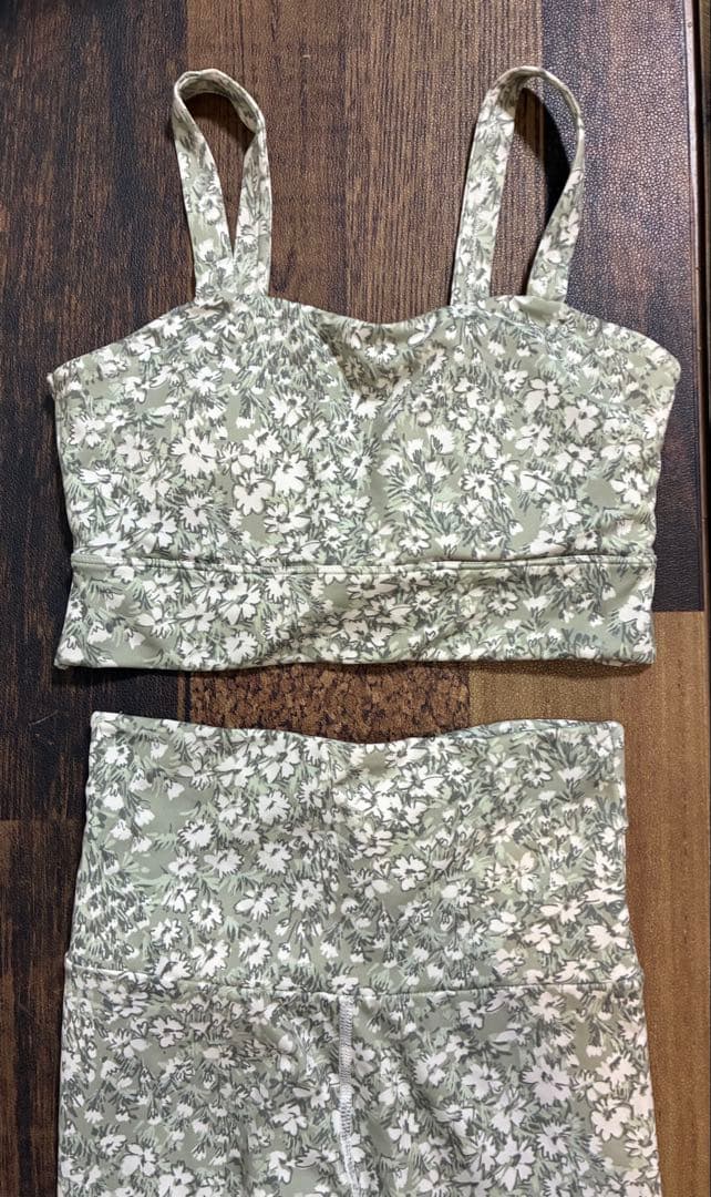 極美　emmi yogaエミヨガ　ヨガウェア　マーガレット柄　バッグクロス　黄緑