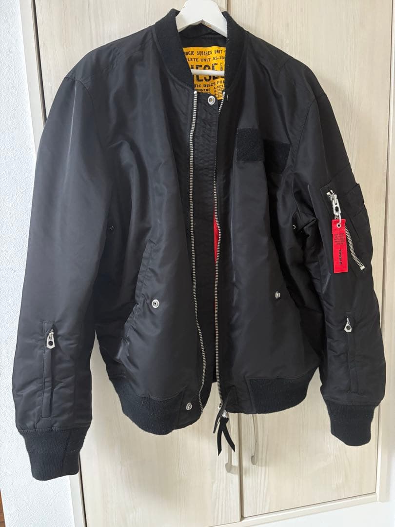 MA-1 ブラックジャケット レッド内側