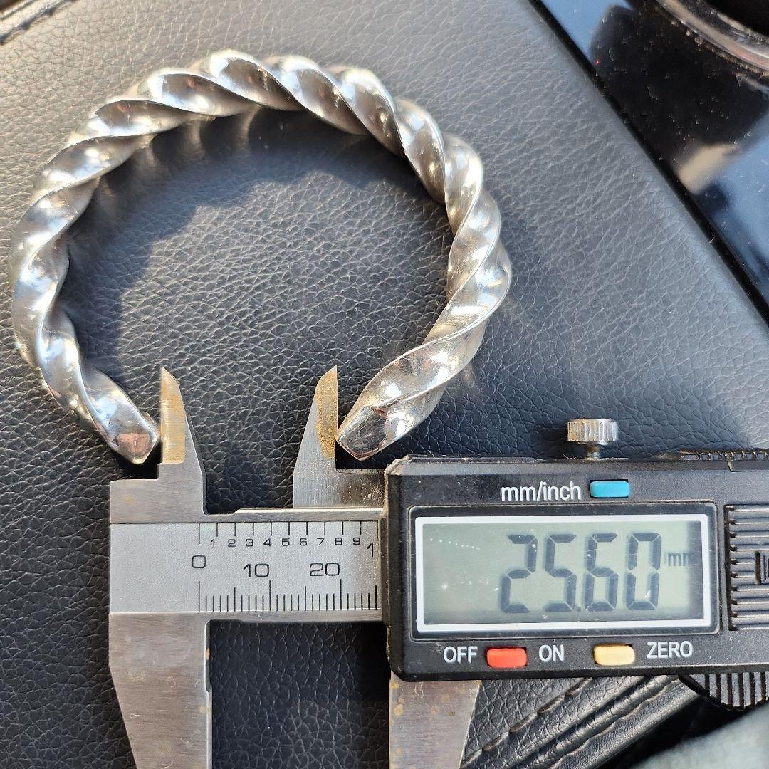 シルバー925 ツイストデザイン バングル