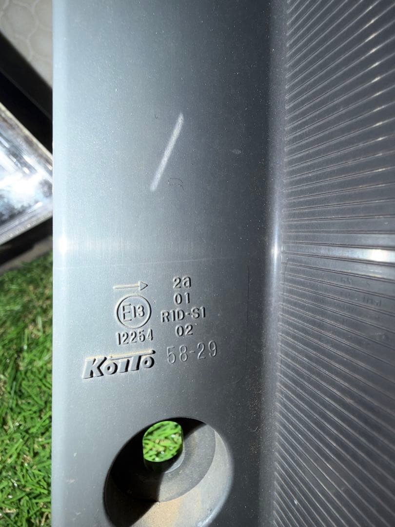 ヴェルファイア 20系　純正　左右LEDテールランプ クリア/ブラック