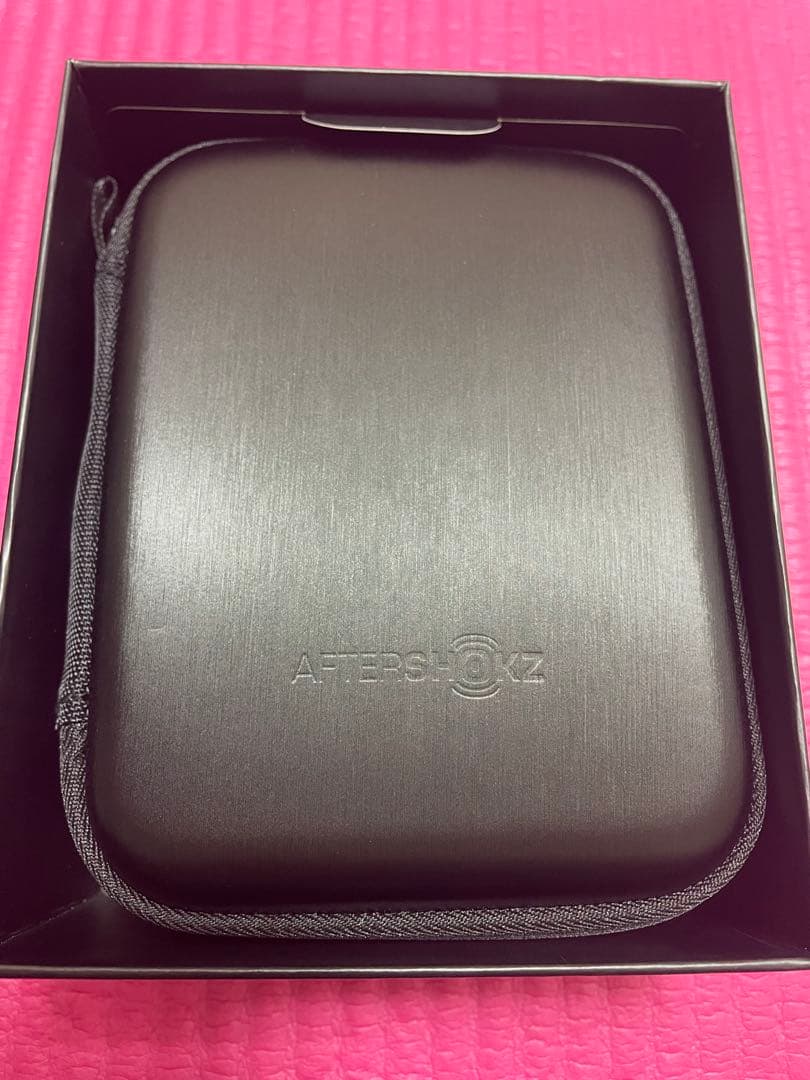 【新品未使用】SHOKZ OPENCOMM 骨伝導ヘッドセット