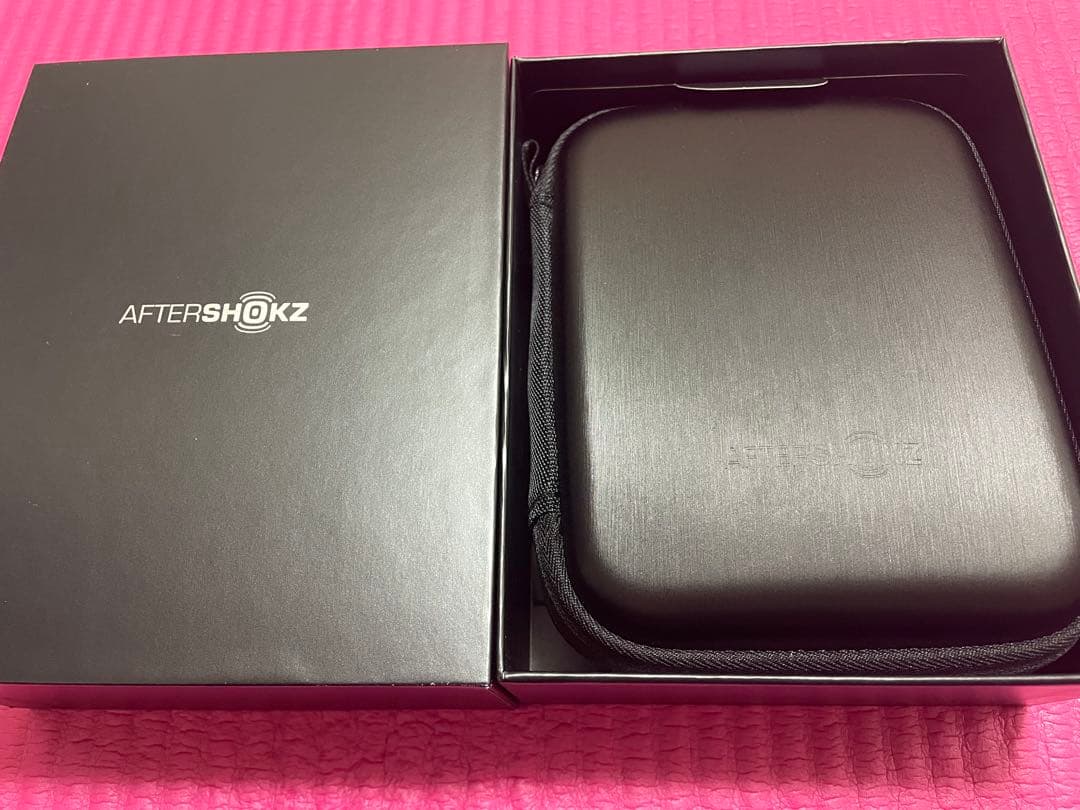 【新品未使用】SHOKZ OPENCOMM 骨伝導ヘッドセット