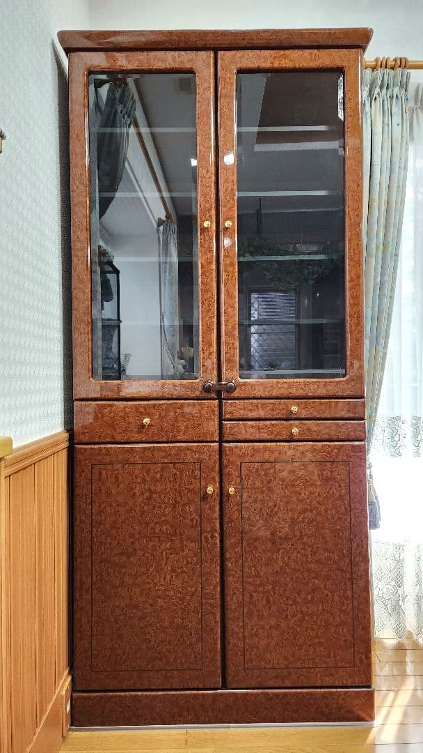 極美品 飾り棚 木製ガラス扉キャビネット キュリオケース ブラウン サイドボード