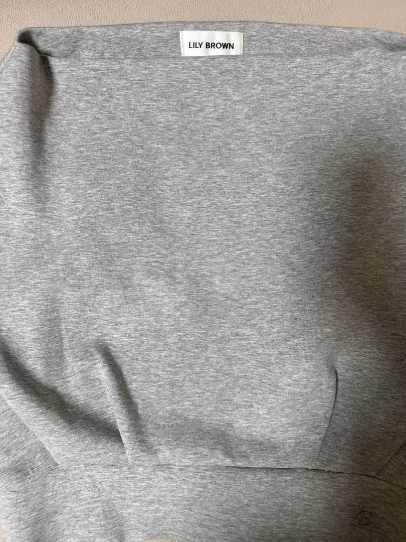 リリーブラウン ボンディングオフショルスウェット
