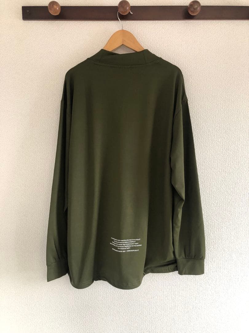 新作　ラフロッグ　RUFFLOG MOCK NECK KHAKI