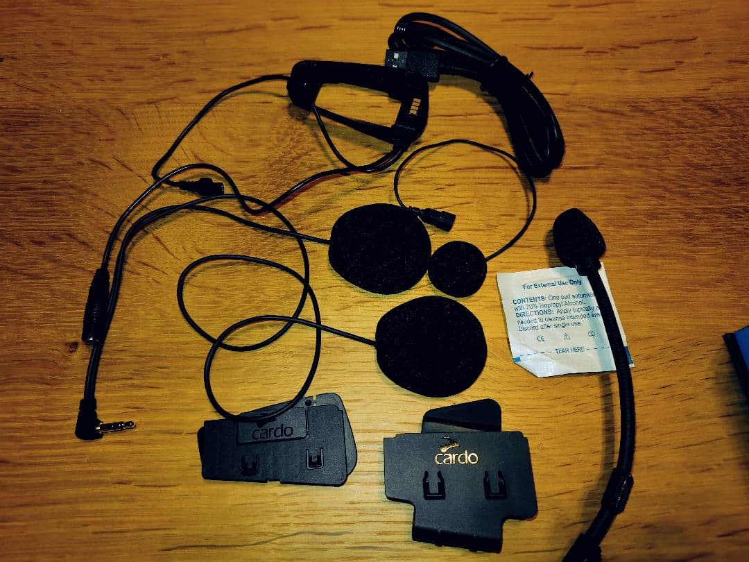 Cardo Freecom 4+ カルド　インカム　フリーコム