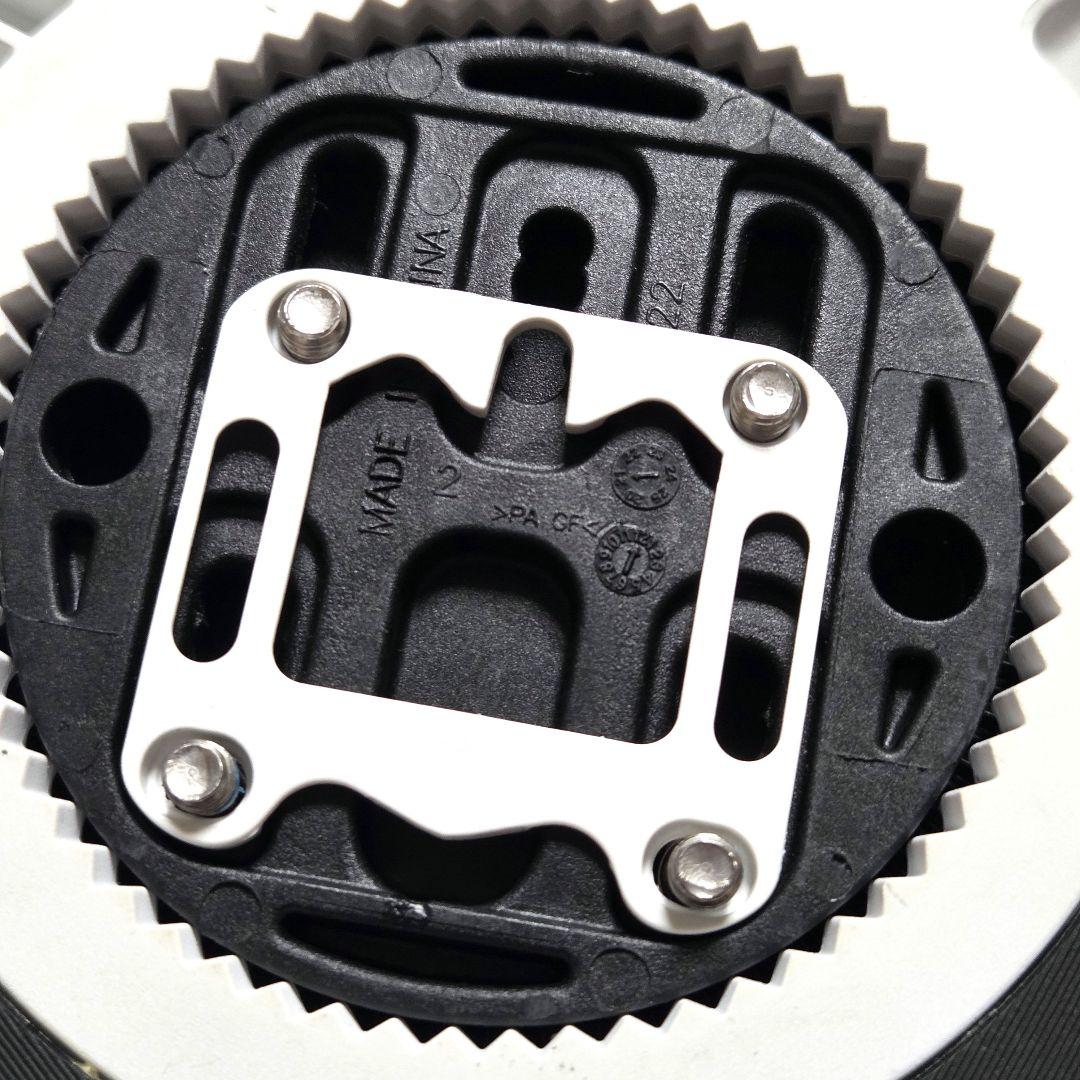 SALOMON RHYTHM ホワイト スノーボード ビンディング Sサイズ