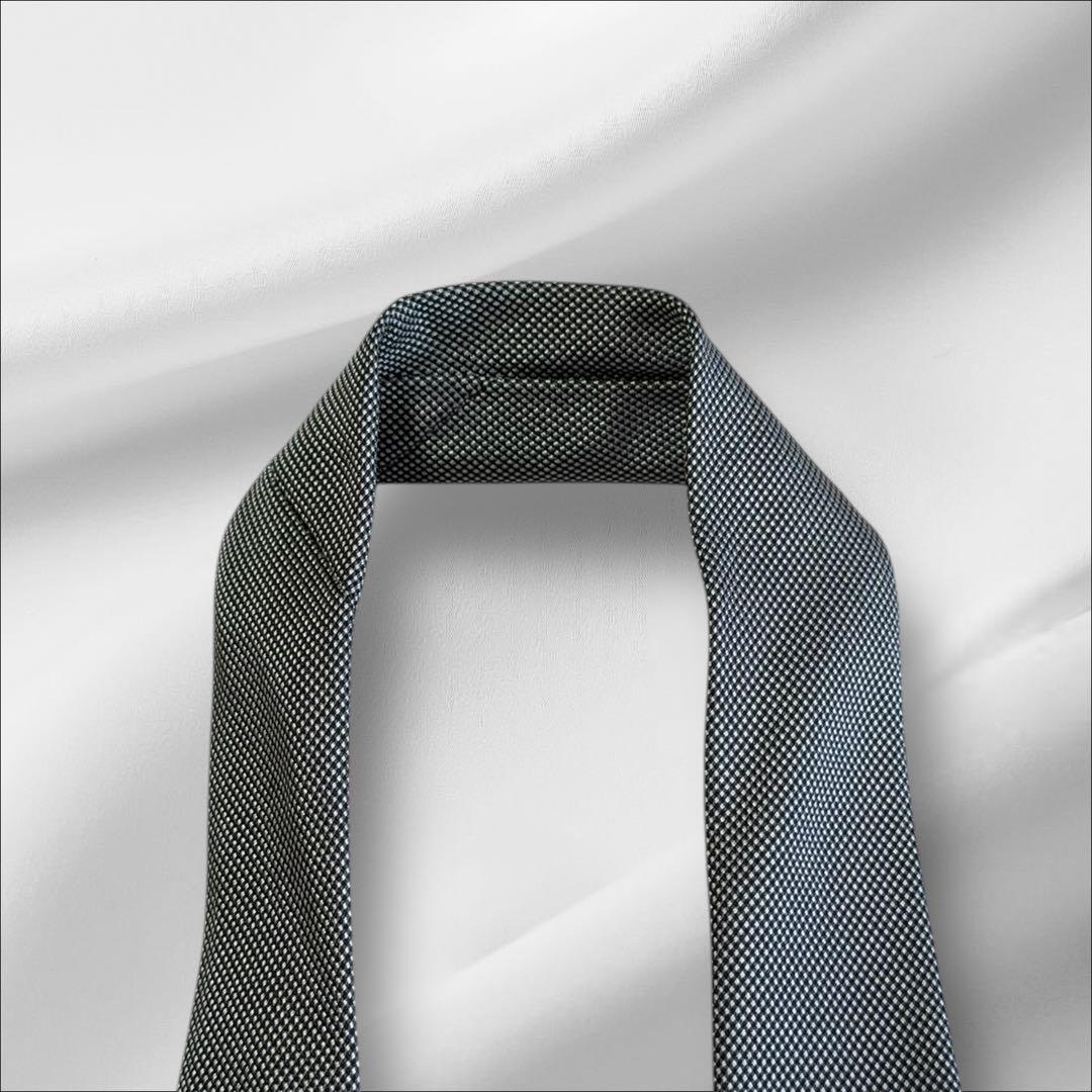 【超美品】プラダ ソリッド調 マイクロチェック ホワイト ブラック 白黒