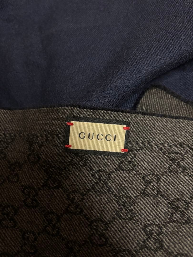 GUCCI ダークグレー GGパターン マフラー