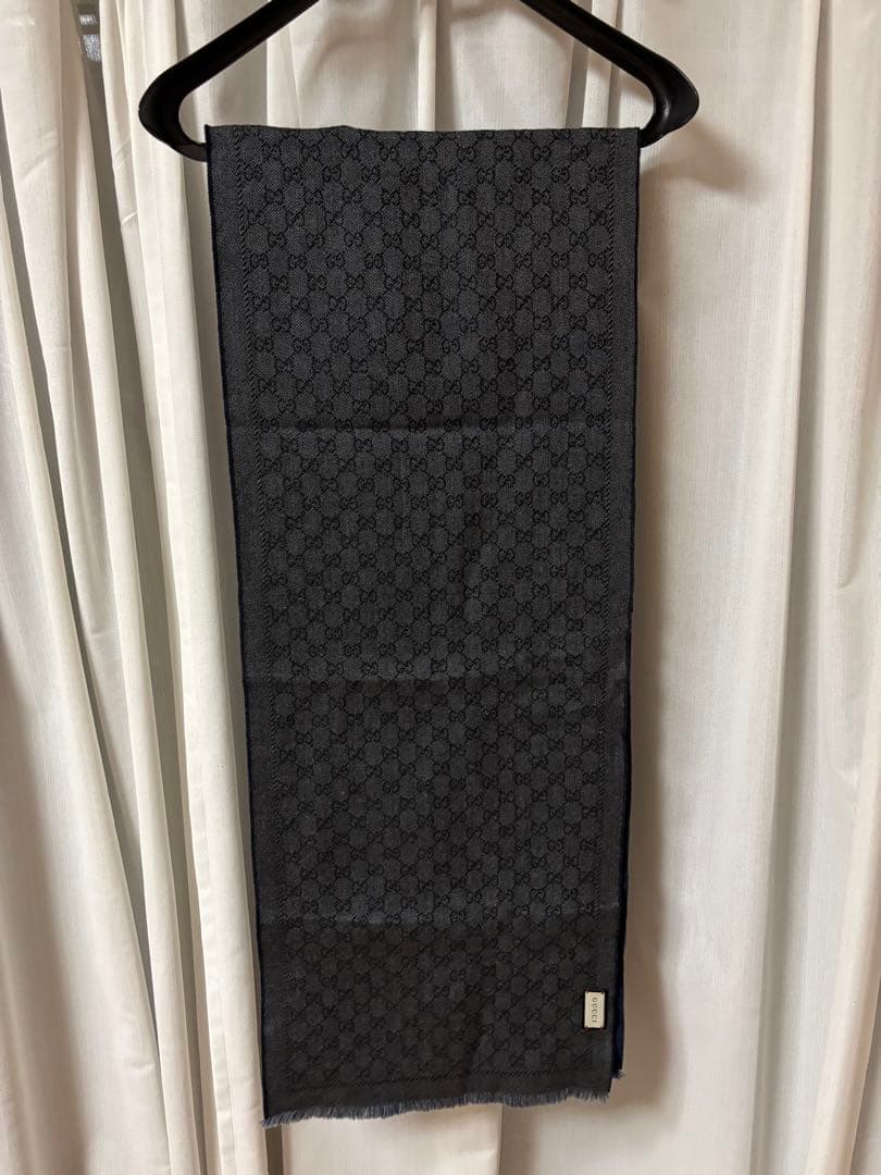 GUCCI ダークグレー GGパターン マフラー