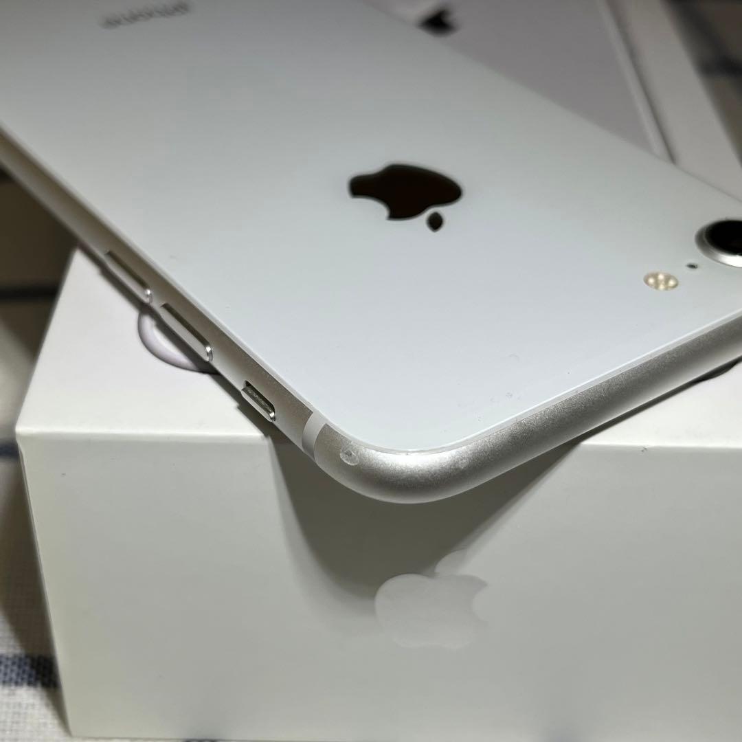 Apple iPhone 8 64GB シルバー SIMフリー