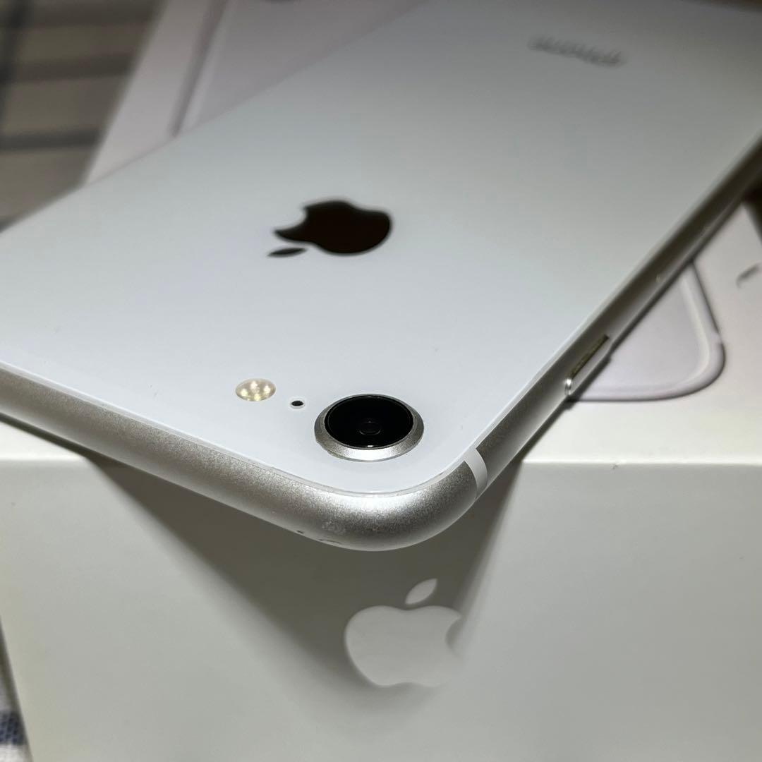 Apple iPhone 8 64GB シルバー SIMフリー