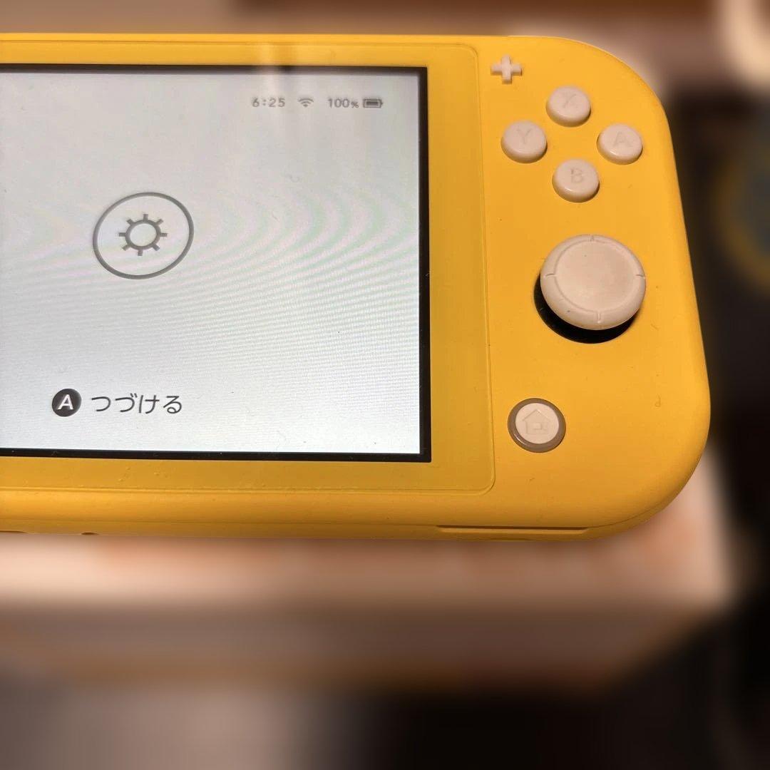 Switchライト　本体　箱付き　2025年生産