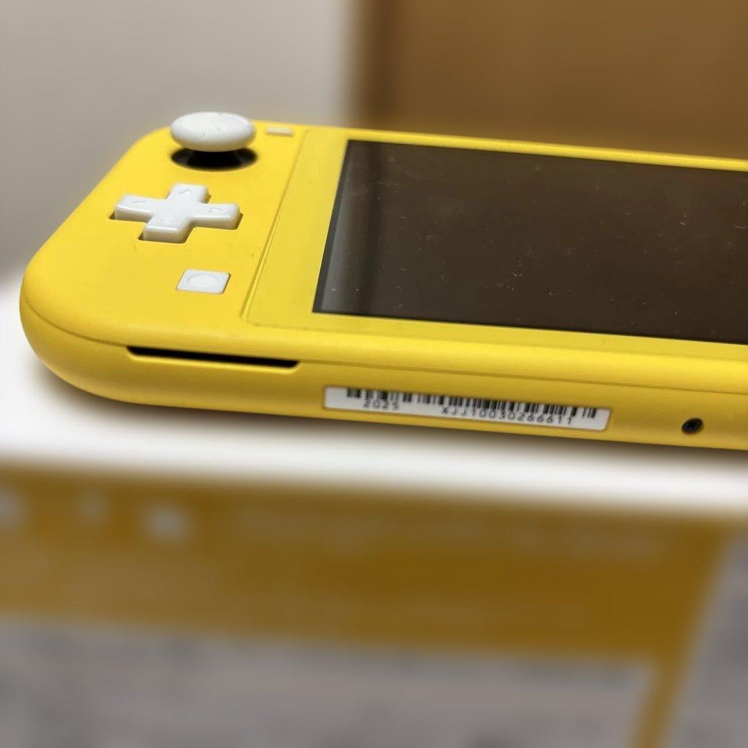 Switchライト　本体　箱付き　2025年生産