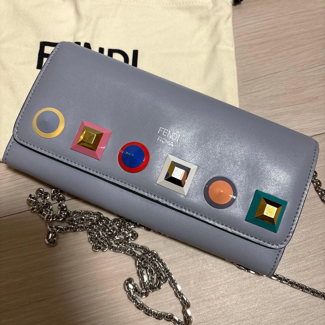 【美品】FENDI フェンディ カラースタッズ チェーンウォレット 長財布
