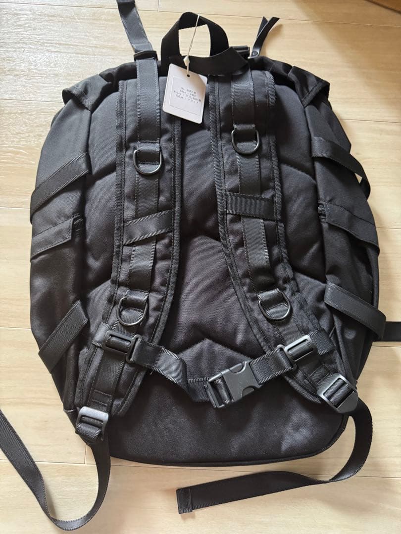横浜流星着用 MEMENTISM 底レザーリュック　メメントイズム