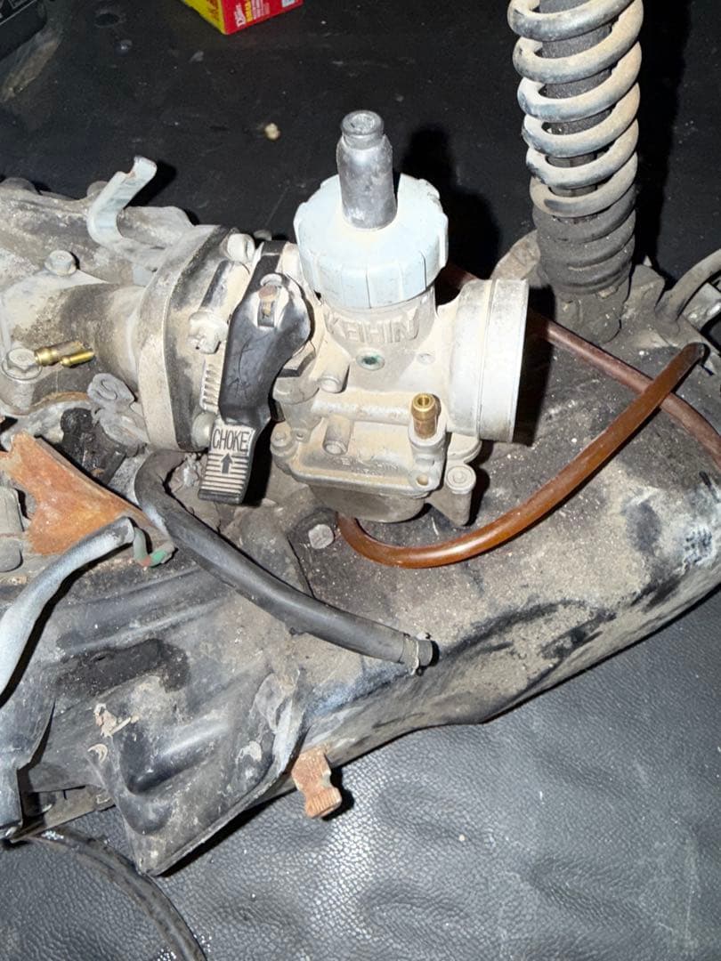 エンジンパーツ キャブレター付き ライブディオ