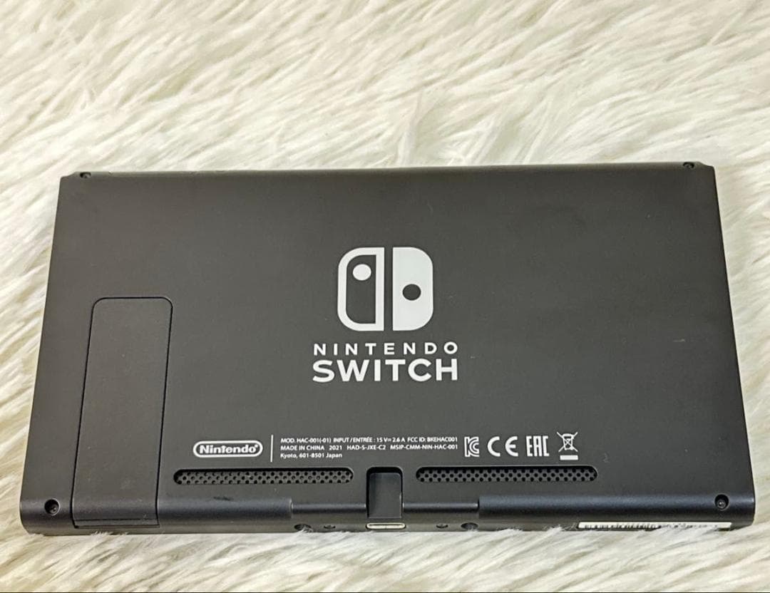 美品 Nintendo Switch 本体のみ 2021年製 任天堂 強化版