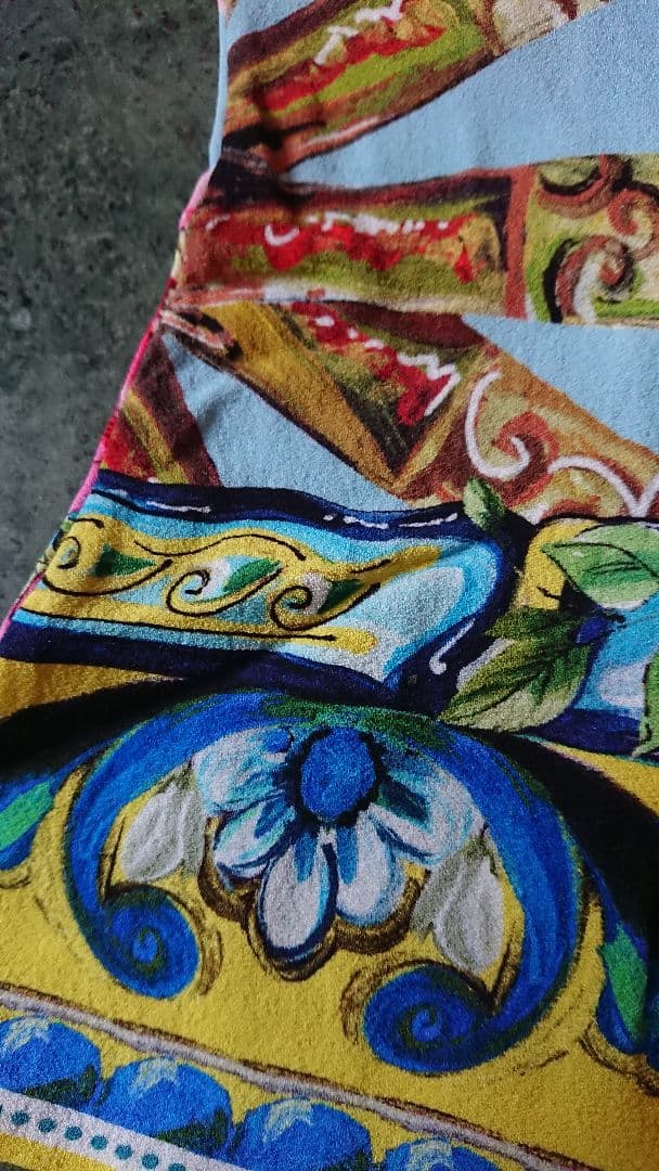 DOLCE＆GABBANA ドルチェ＆ガッバーナ トップス マヨリカ花柄