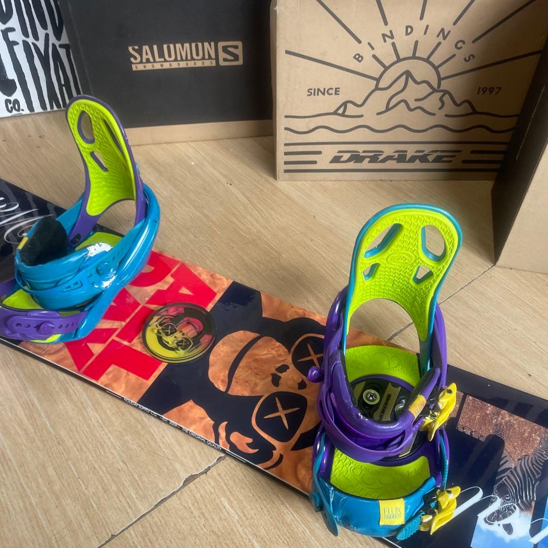 HOLIDAY×FLUX　良質国産スノーボードセット　フラックスバインディング付