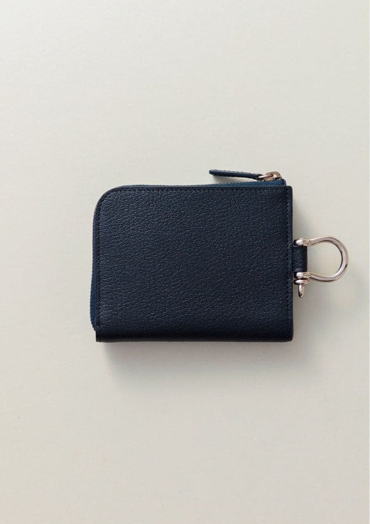 【美品】eponas ジップ レザー ウォレット AirTagポケット付