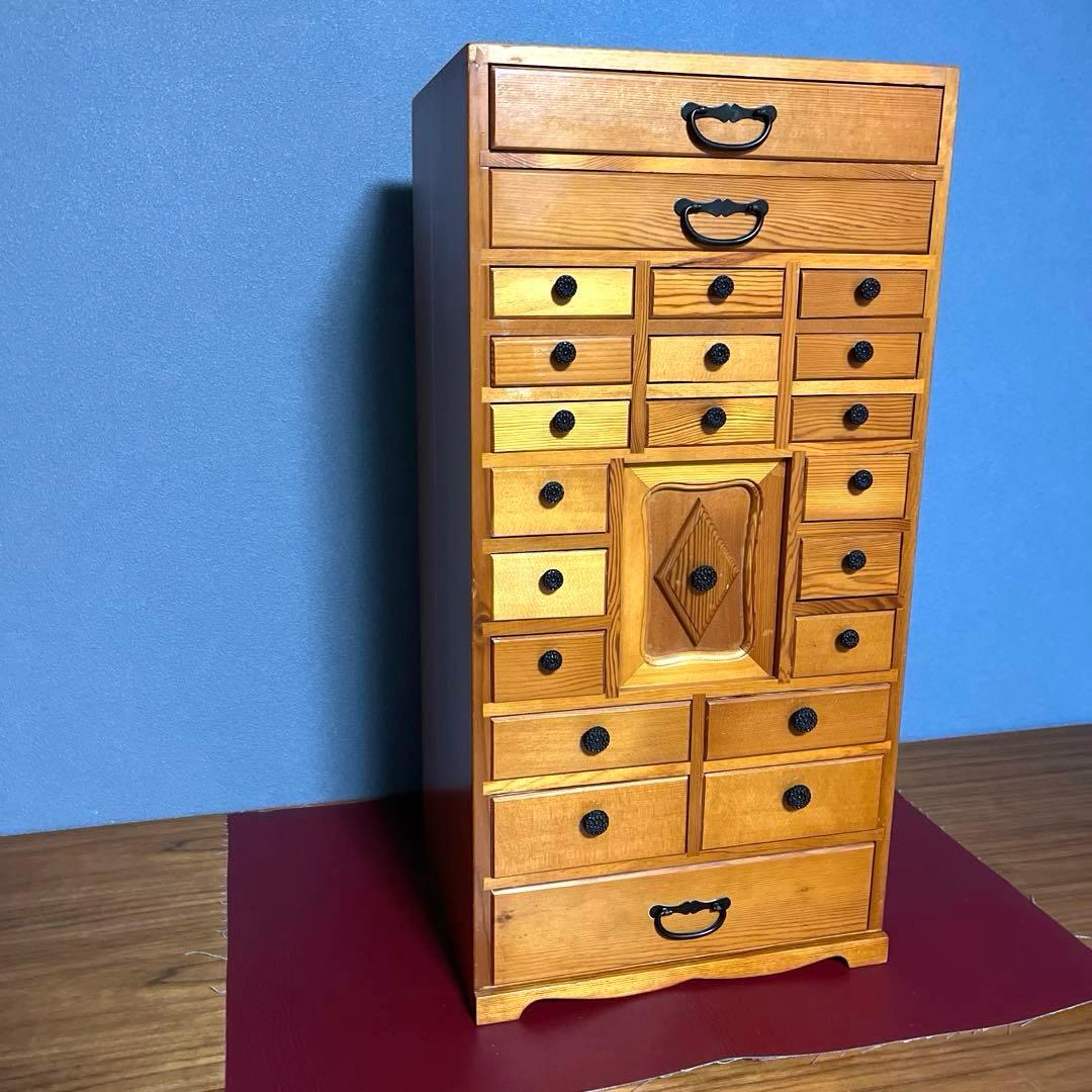 『小物入れ』22個　多段引き出しキャビネット　自然な木目仕上げ　薬棚薬箪笥