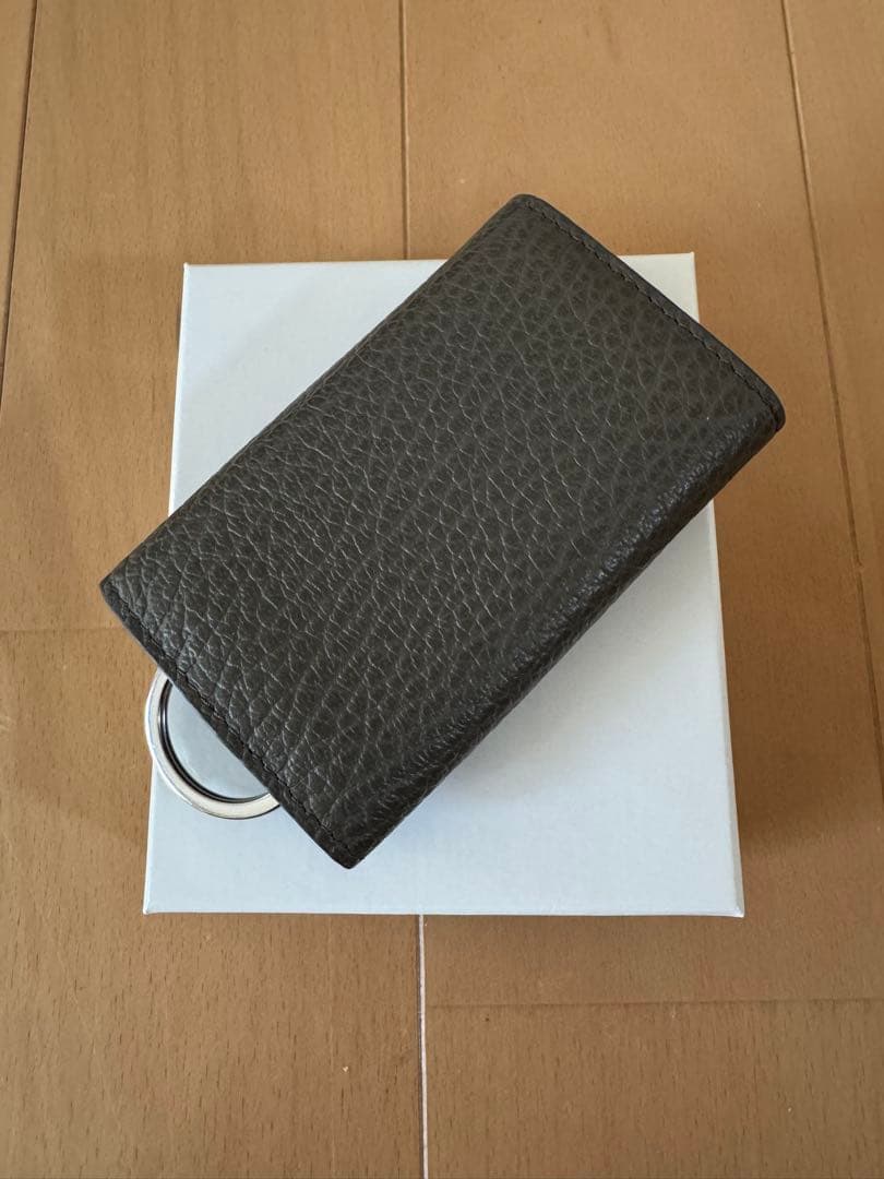 美品！　メゾンマルジェラ　キーケース　ダークグレー　ユニセックス　今期限定