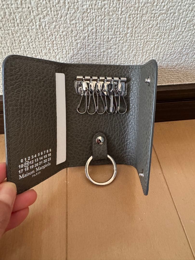 美品！　メゾンマルジェラ　キーケース　ダークグレー　ユニセックス　今期限定