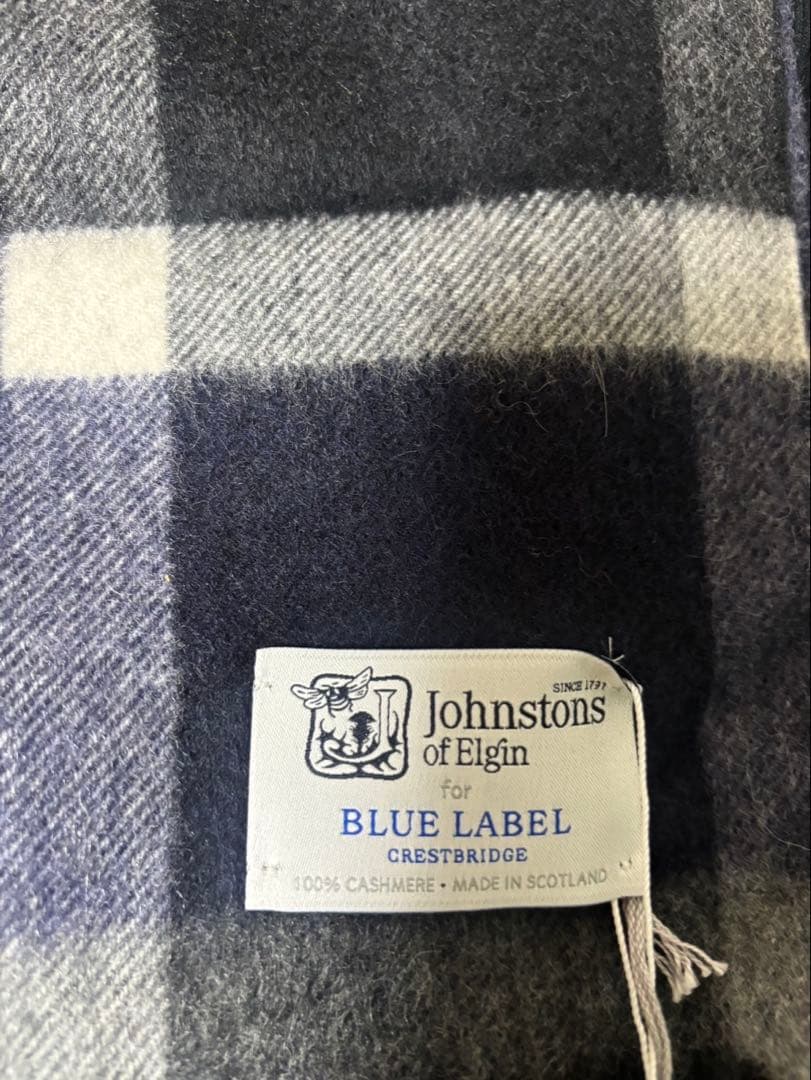 【新品、未使用、タグ付き】ジョンストンズ、カシミヤ100%大判ストール