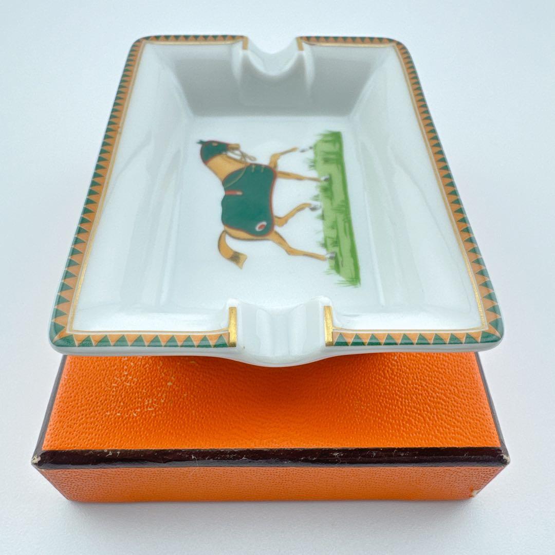 HERMES エルメス 灰皿 馬柄 アッシュトレイ 小物入れ 陶器 未使用 箱付