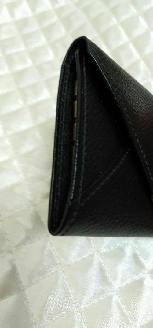 イブサンローラン　カサンドラロゴ型押し 三角プレート キーケースブラック