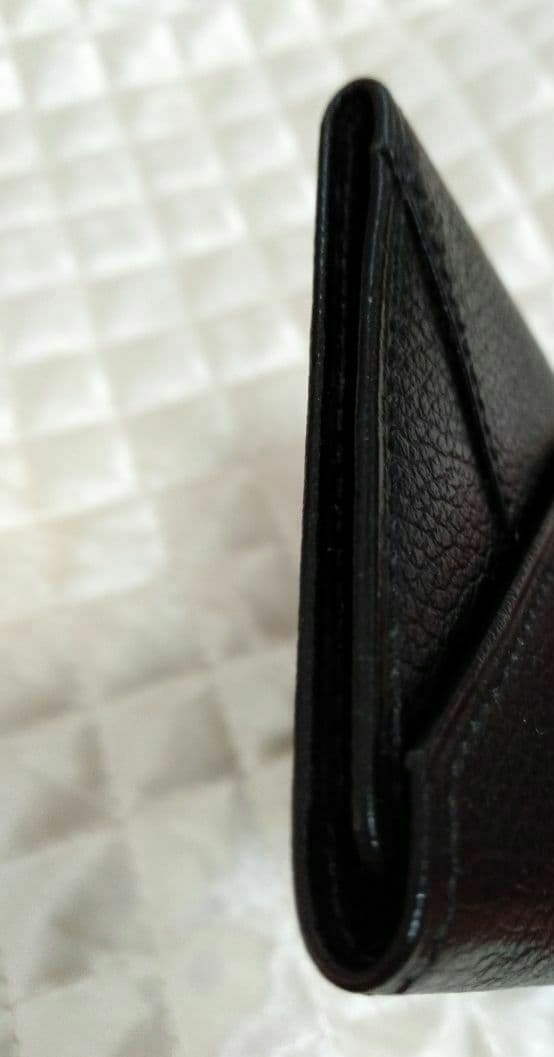 イブサンローラン　カサンドラロゴ型押し 三角プレート キーケースブラック