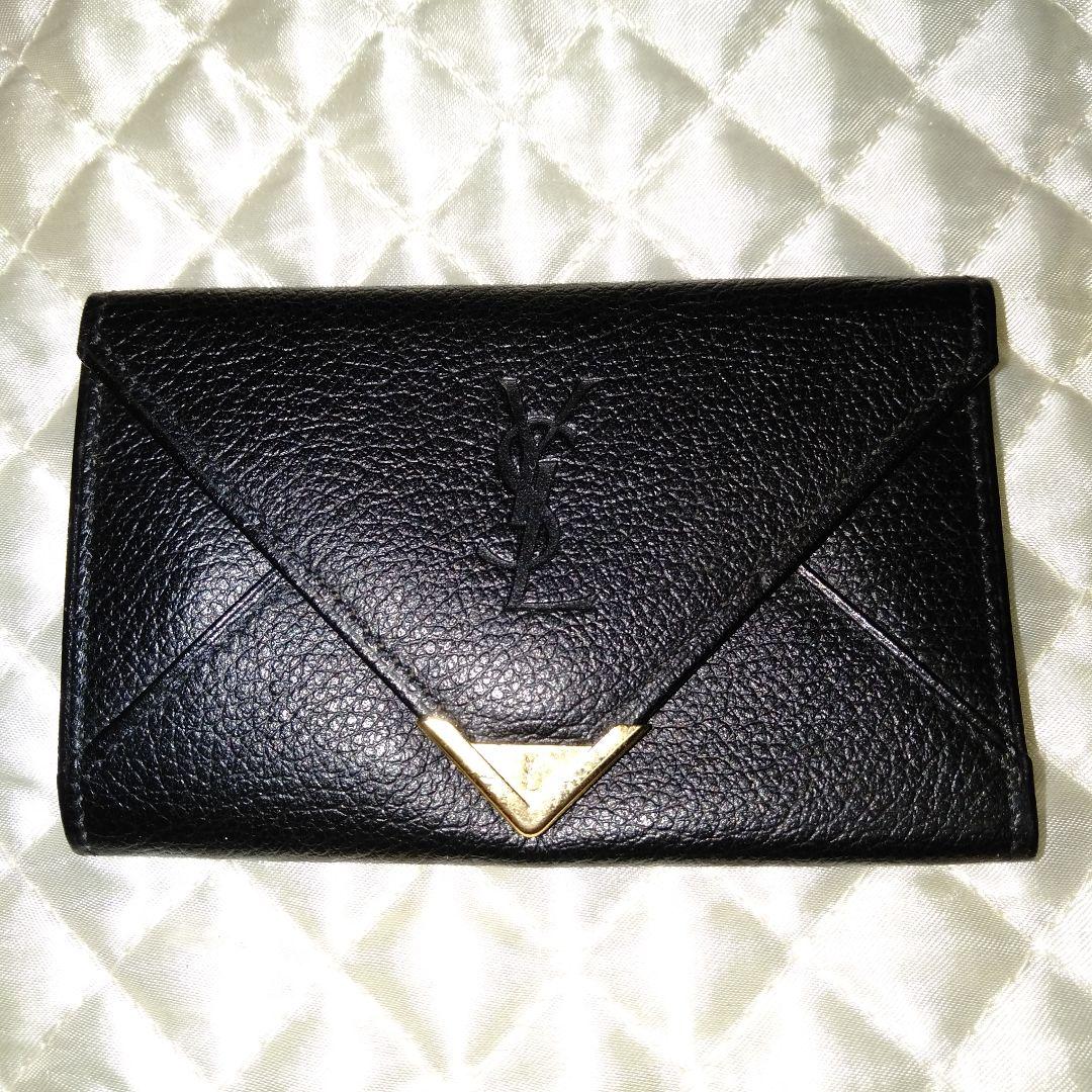 イブサンローラン　カサンドラロゴ型押し 三角プレート キーケースブラック
