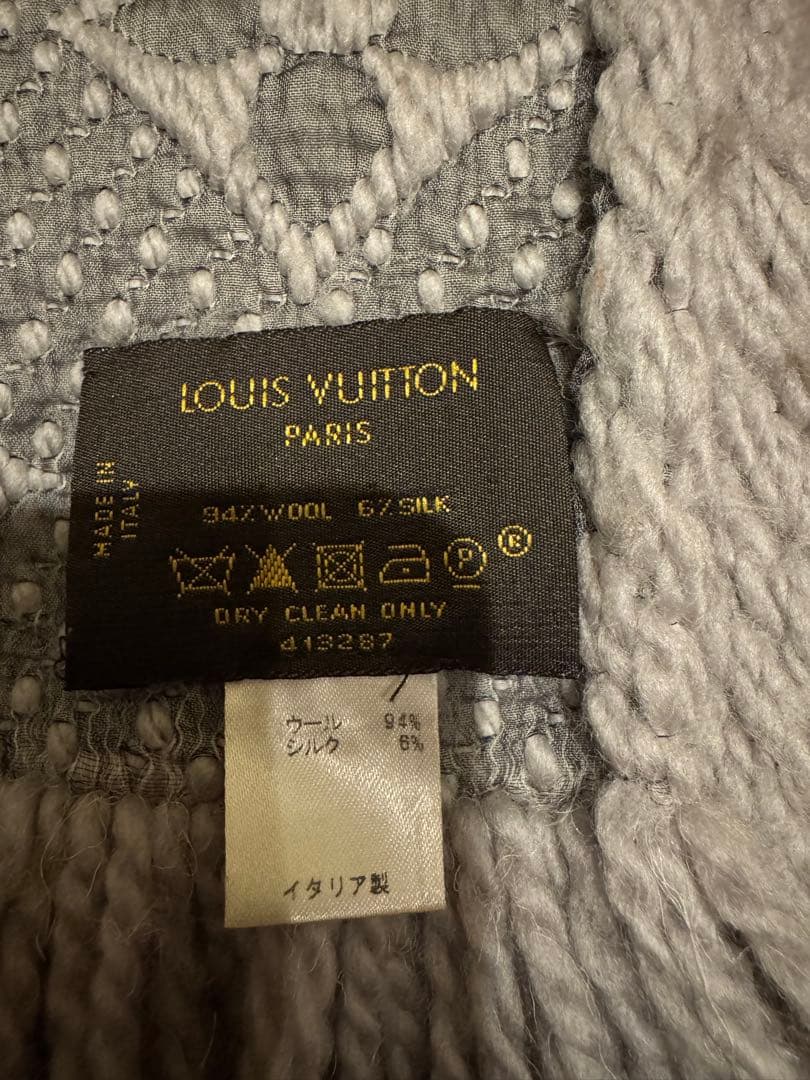 LOUIS VUITTON エシャロプロゴマニア　マフラー