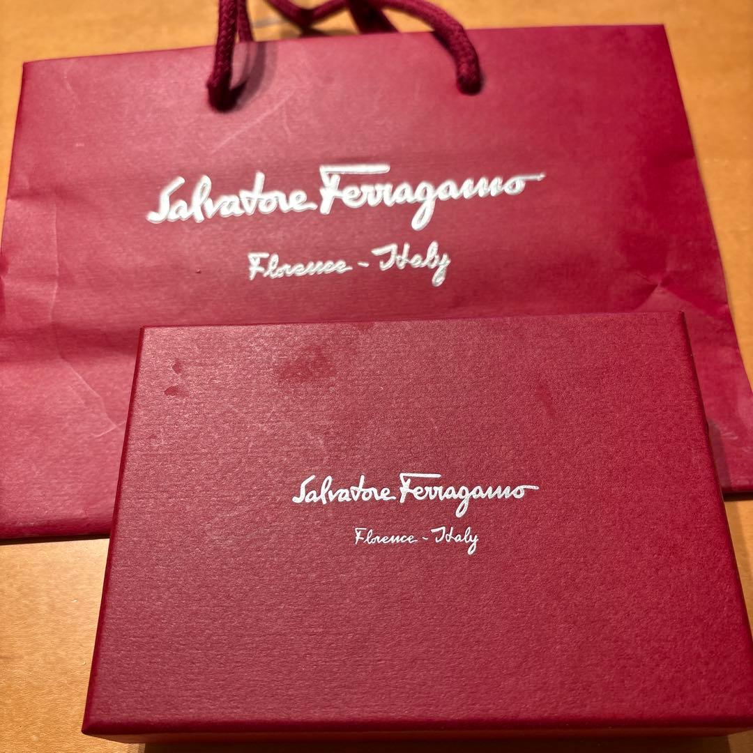 フェラガモキーケース