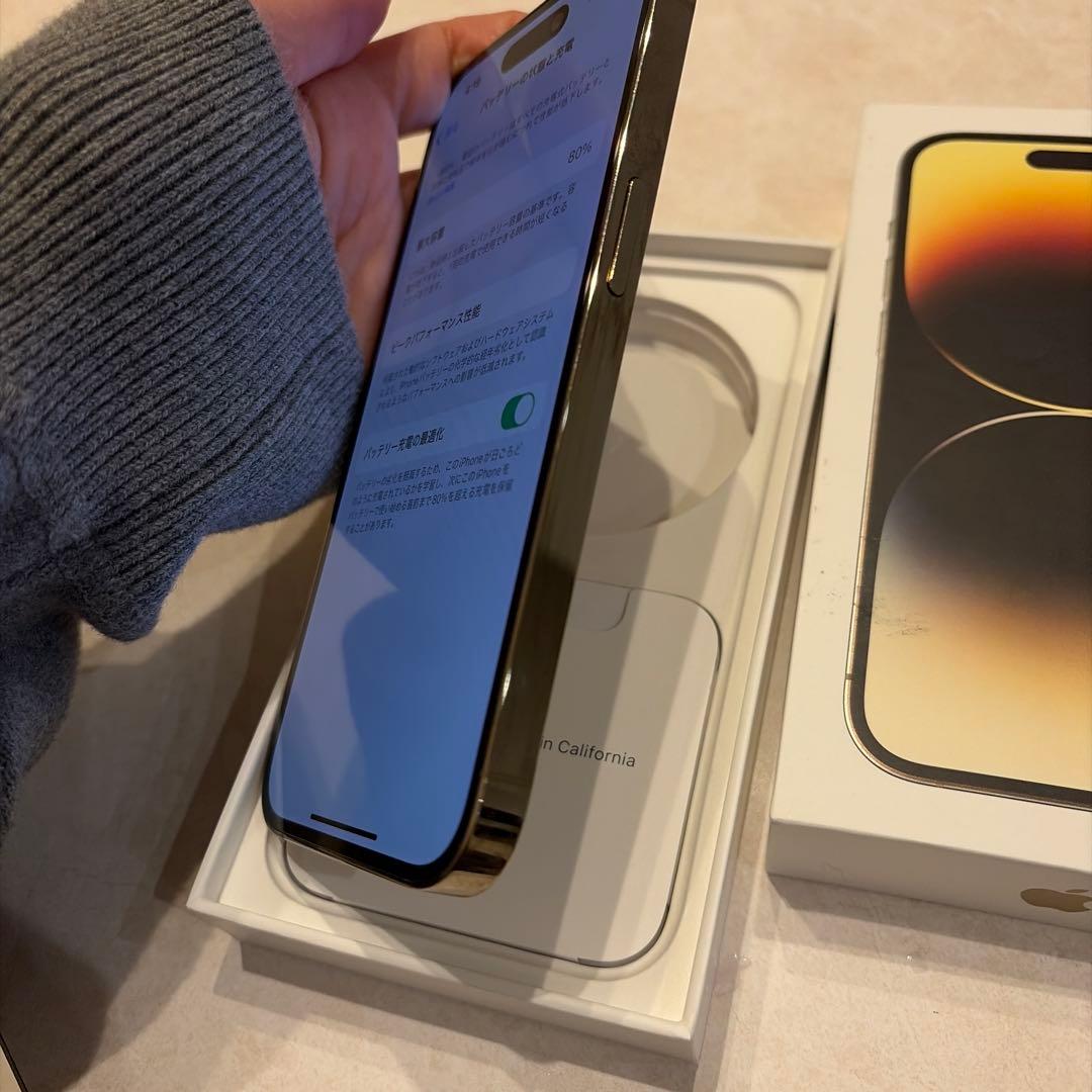 Apple iPhone 14 Pro 512GB ゴールド 本体 背面割れ
