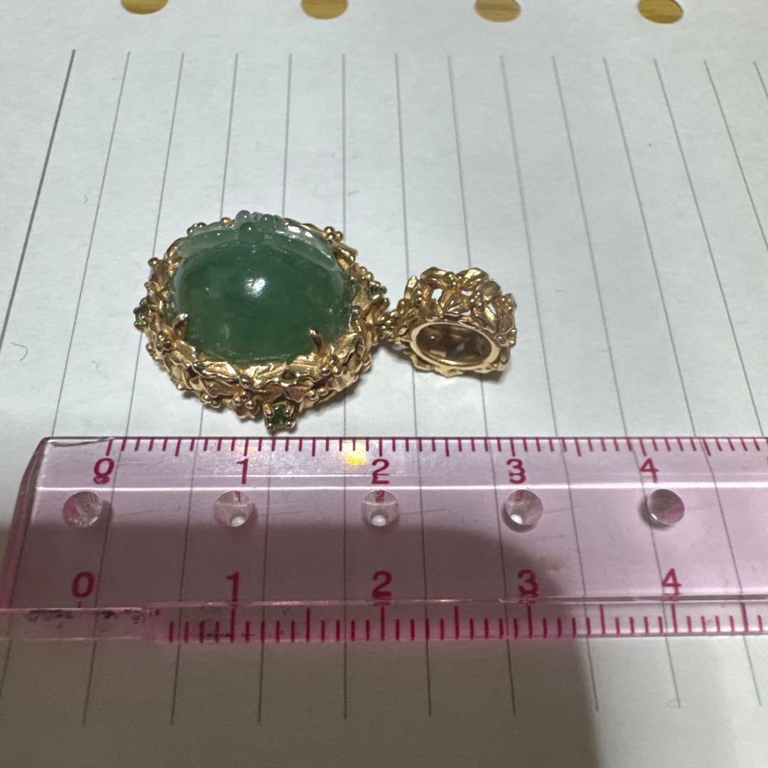 SALE 最終価格貴重！未使用14Ｋグリーンジェイド 花彫刻 ペンダントトップ