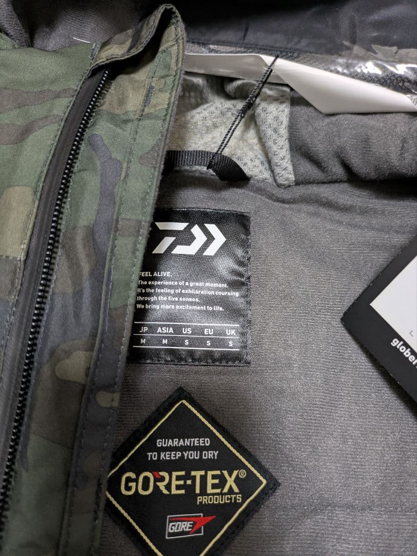 未使用 ダイワ　GORE-TEX ウィンター　フィッシングスーツ