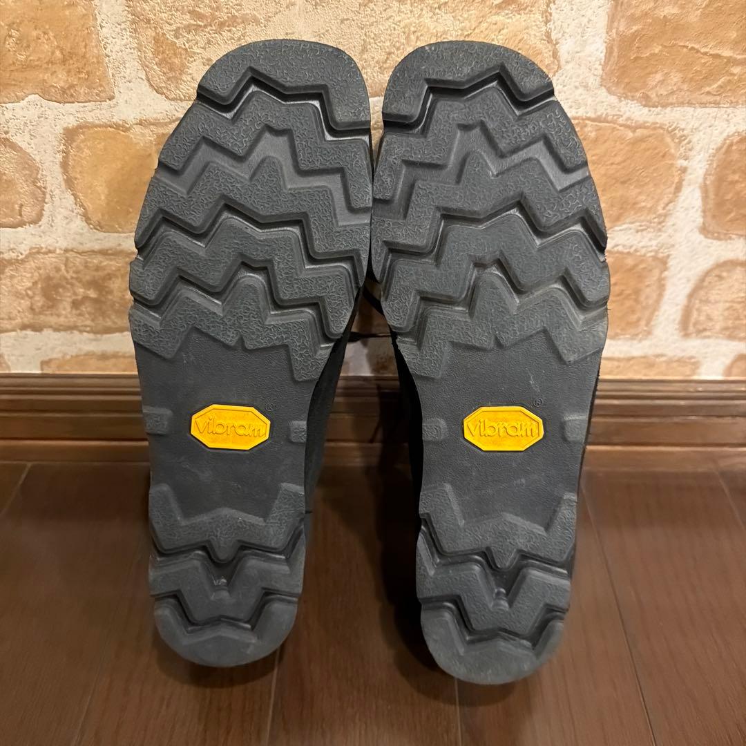 【美品】クラークス ワラビーブーツ 黒 GTX ゴアテックス vibramソール