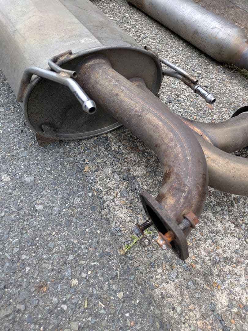 トヨタ 86 BRZ 前期 TRDマフラー　中間パイプ付き　引取希望。