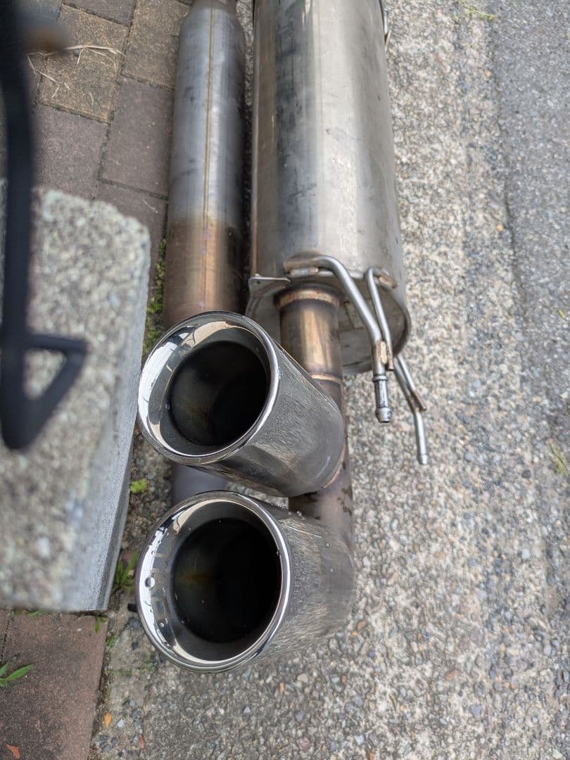 トヨタ 86 BRZ 前期 TRDマフラー　中間パイプ付き　引取希望。