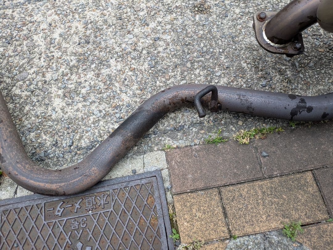 トヨタ 86 BRZ 前期 TRDマフラー　中間パイプ付き　引取希望。