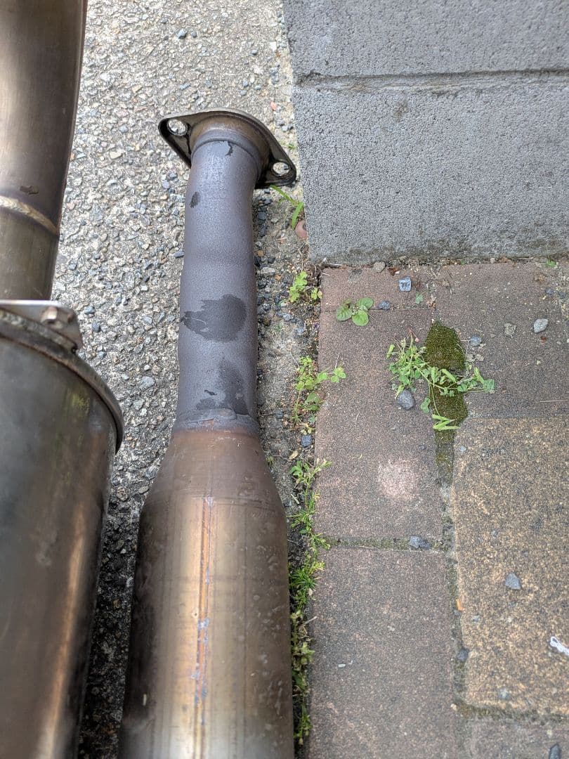 トヨタ 86 BRZ 前期 TRDマフラー　中間パイプ付き　引取希望。