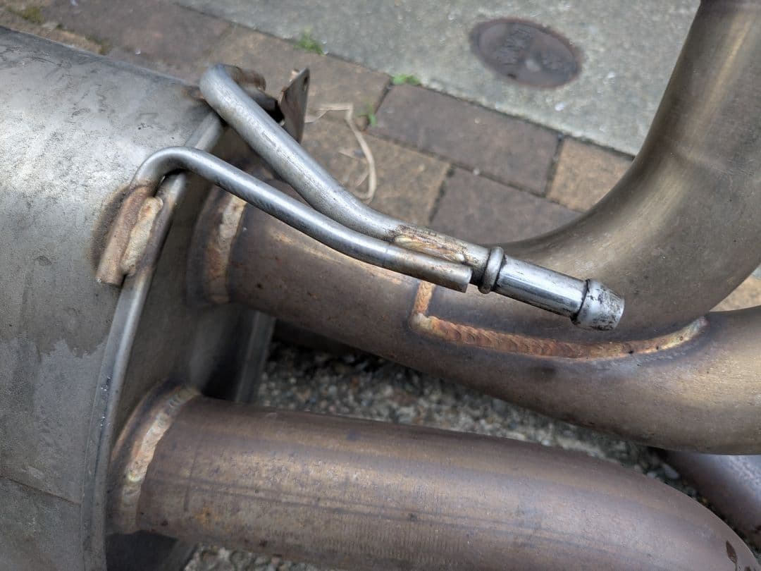 トヨタ 86 BRZ 前期 TRDマフラー　中間パイプ付き　引取希望。