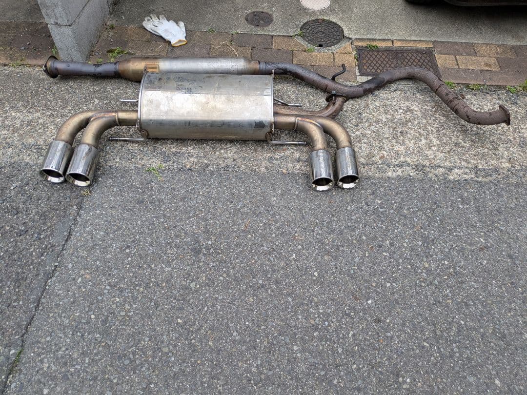 トヨタ 86 BRZ 前期 TRDマフラー　中間パイプ付き　引取希望。