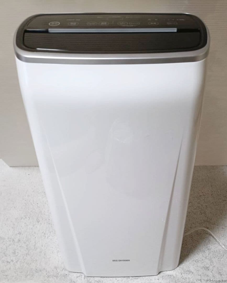 【未使用】アイリス 除湿 衣類乾燥機 35畳 IJC-H140