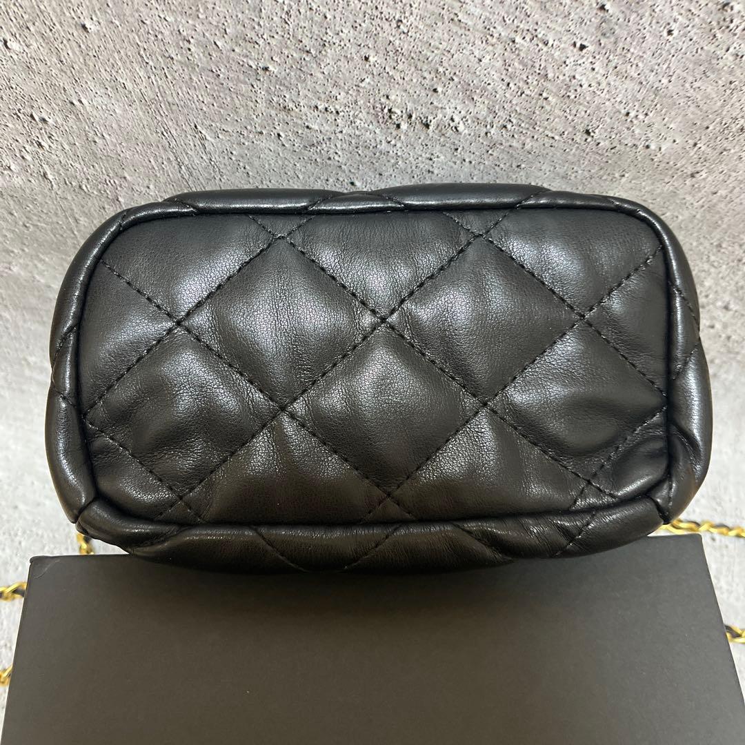 【新品未使用】CHANEL ブラック ショルダーバッグ