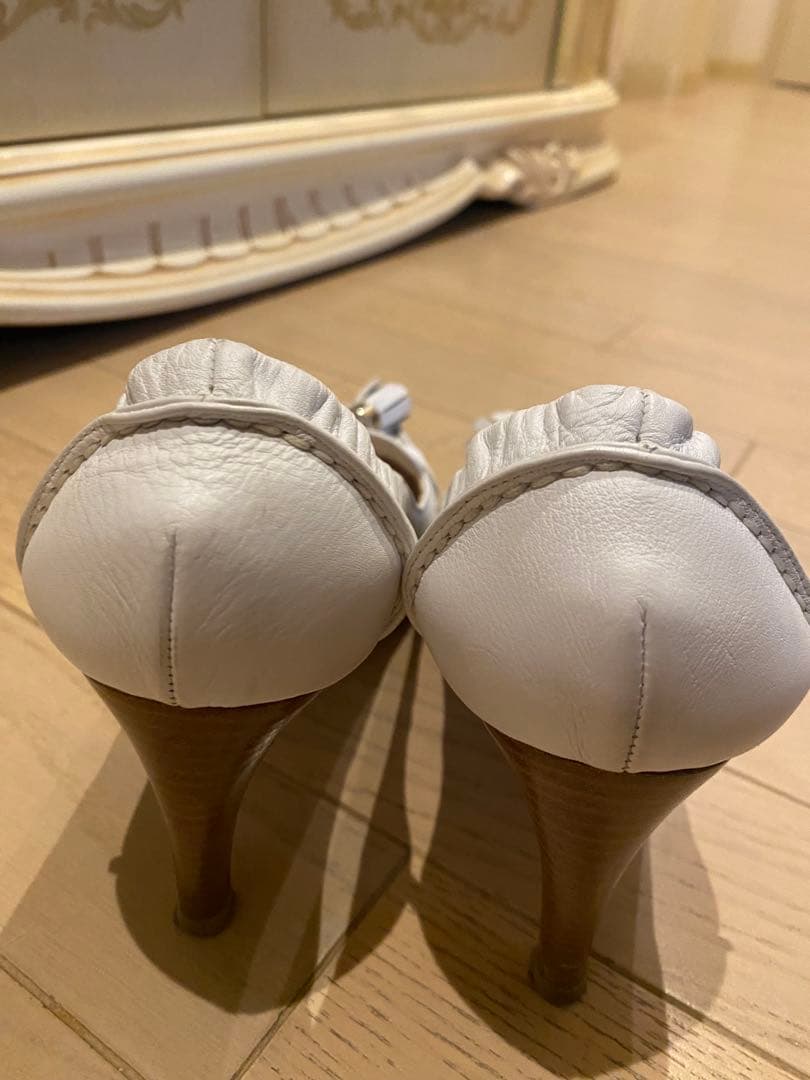 CELINEホワイトタッセル付きレザーシューズ