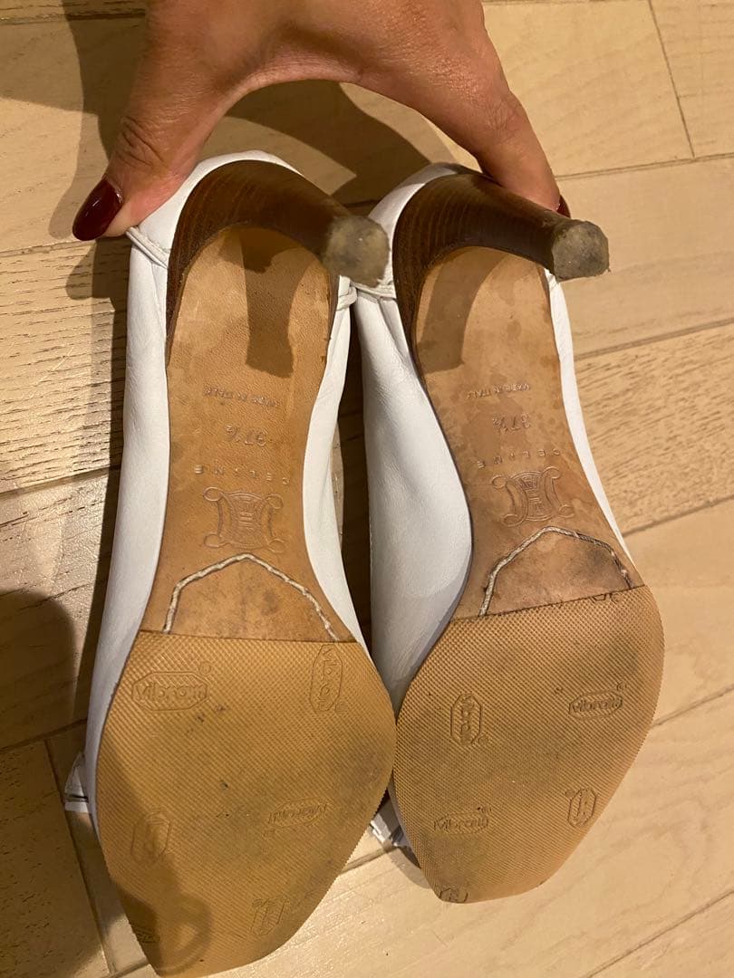 CELINEホワイトタッセル付きレザーシューズ