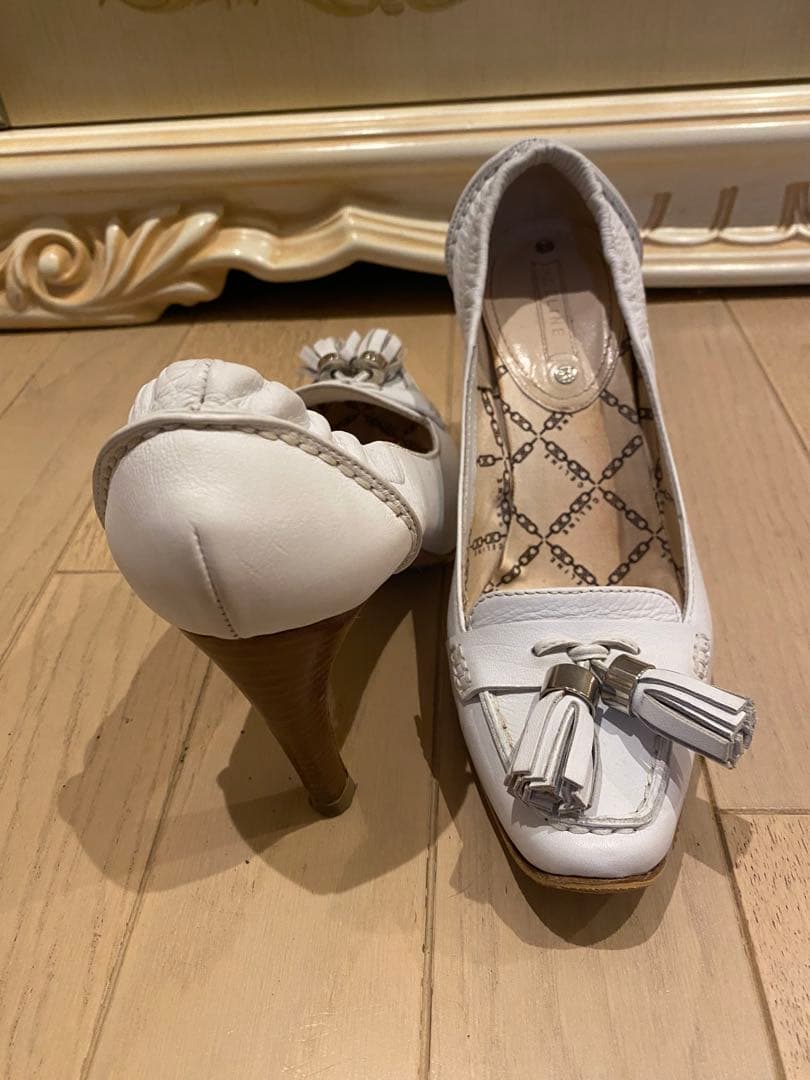 CELINEホワイトタッセル付きレザーシューズ